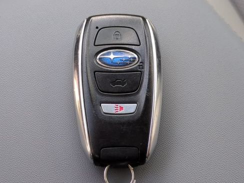 Used 2018 Subaru Outback 3.6R Limited AWD/4WD image 25