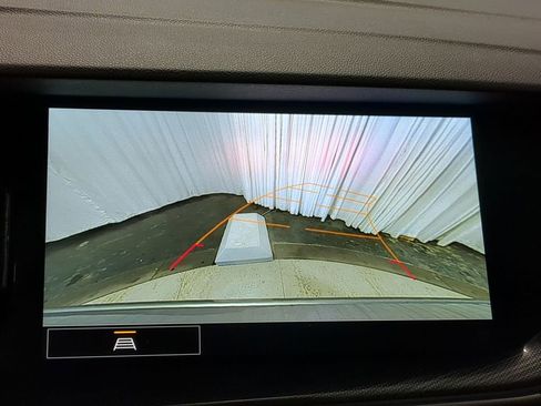 Used 2023 Buick Envision Essence image 41