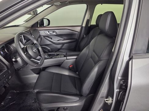 Used 2023 Nissan Rogue SV w/ SV Premium B Package FWD image 10