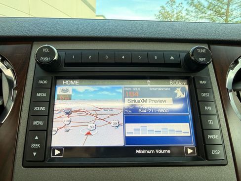 Used 2011 Ford F250 Lariat w/ Lariat Ultimate Pkg AWD/4WD image 32
