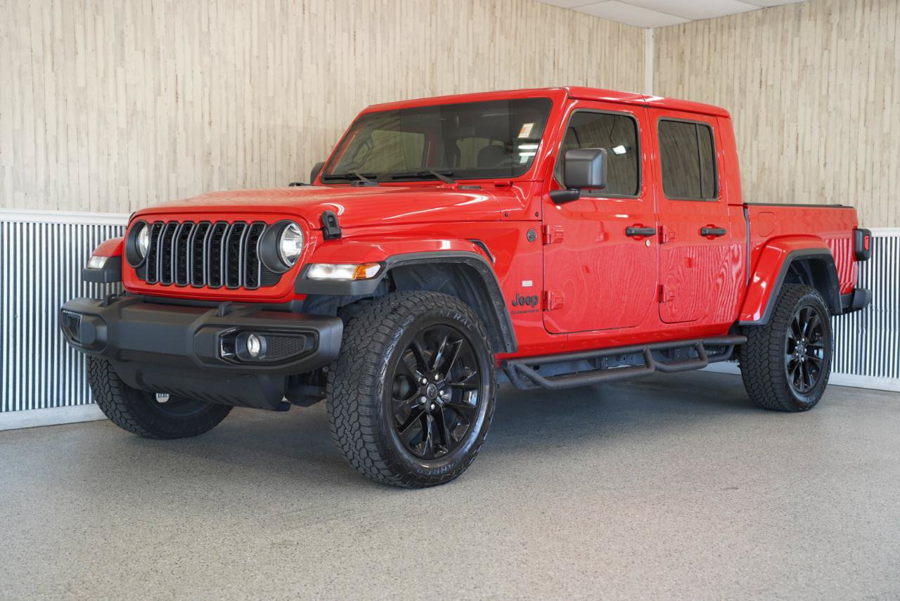 Used 2024 Jeep Gladiator Sport AWD/4WD image 4