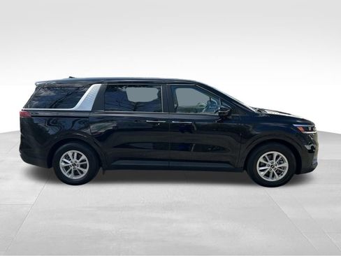 Used 2024 Kia Carnival LX FWD image 7
