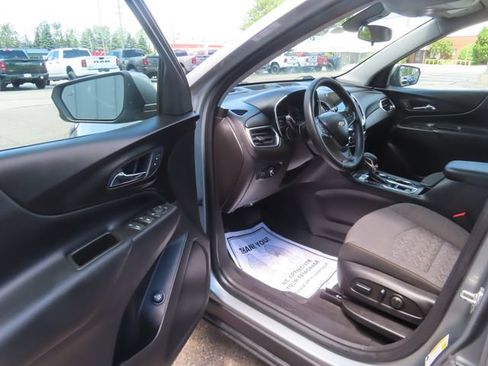 Used 2024 Chevrolet Equinox LT AWD/4WD image 17