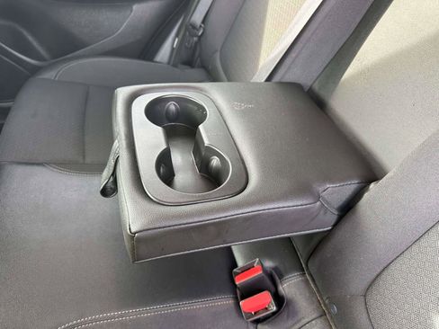 Used 2022 Buick Encore GX Select image 10