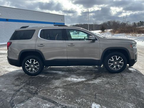 Used 2023 GMC Acadia SLE w/ Driver Convenience Package image 8