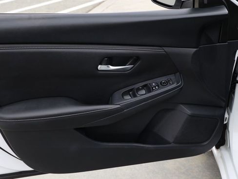 Used 2024 Nissan Sentra SV FWD image 22