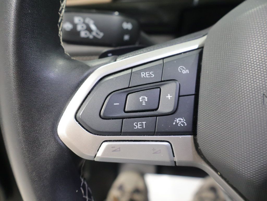 Used 2025 Volkswagen Atlas SE AWD/4WD image 31