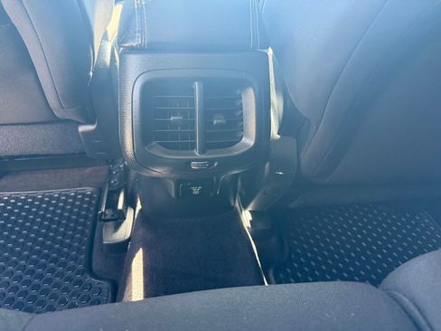 Used 2016 Jeep Cherokee Latitude w/ Safety/Convenience Group image 21