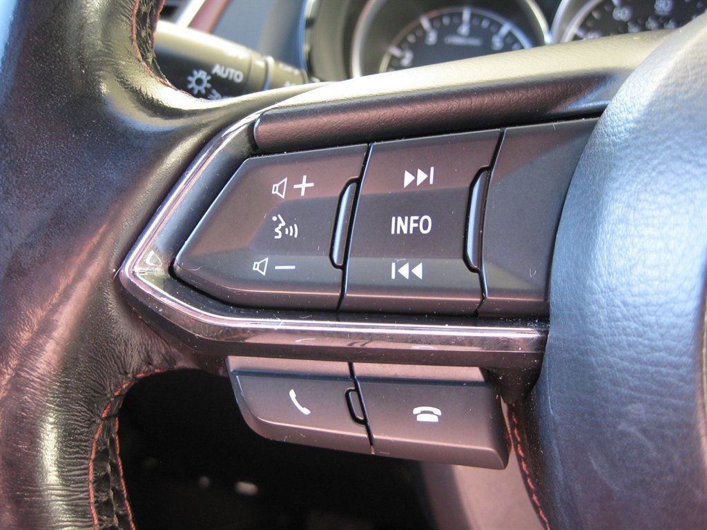 Used 2018 MAZDA CX-9 Signature AWD/4WD image 14