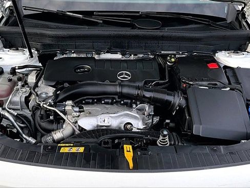 Certified 2023 Mercedes-Benz GLB 250 4MATIC image 33