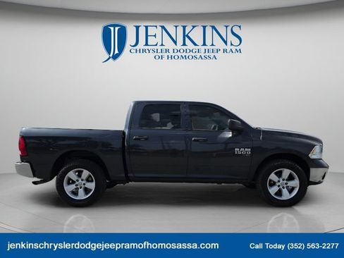 Used 2020 RAM 1500 Tradesman w/ Tradesman SXT Package RWD image 3