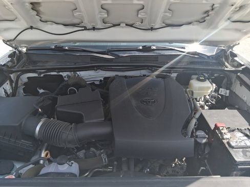 Used 2021 Toyota Tacoma TRD Off-Road w/ TRD Premium Off Road Package AWD/4WD image 27