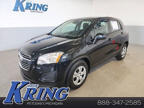 Used 2016 Chevrolet Trax LS FWD image 1