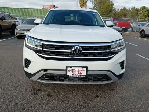Used 2023 Volkswagen Atlas SE image 2