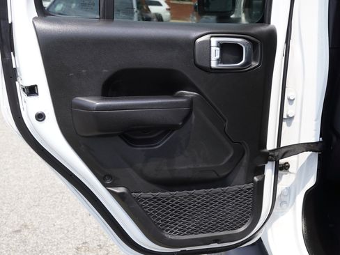 Used 2024 Jeep Wrangler Unlimited w/ LED Headlamp & Fog Lamp Group AWD/4WD image 24