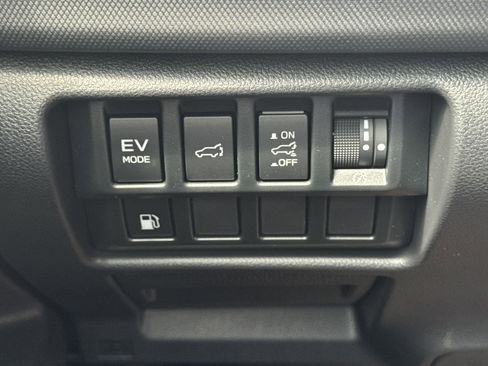 New 2025 Subaru Forester Limited w/ Popular Package image 23