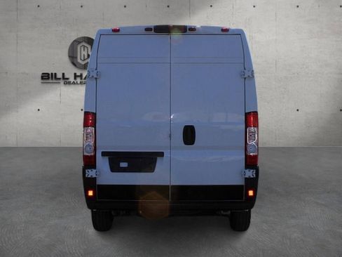 Used 2023 RAM ProMaster 2500 w/ Convenience Group FWD image 6