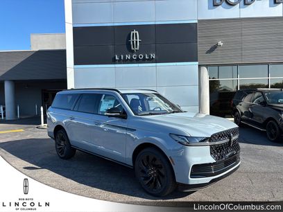 New 2025 Lincoln Navigator L Reserve w/ Jet Appearance Package