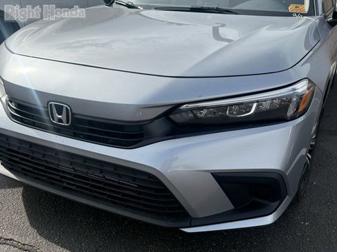 Used 2024 Honda Civic EX image 9