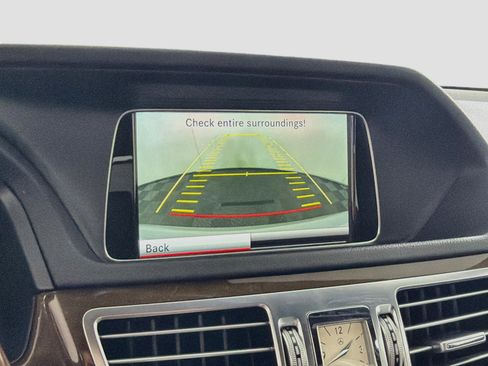 Used 2014 Mercedes-Benz E 350 4MATIC Sedan image 23