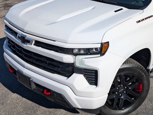Used 2022 Chevrolet Silverado 1500 RST w/ Redline Edition AWD/4WD image 13