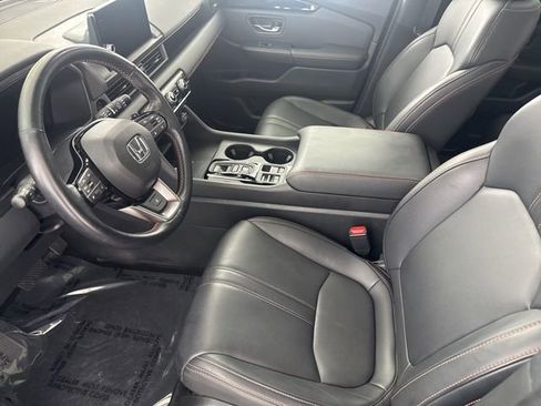Certified 2025 Honda Pilot TrailSport image 25