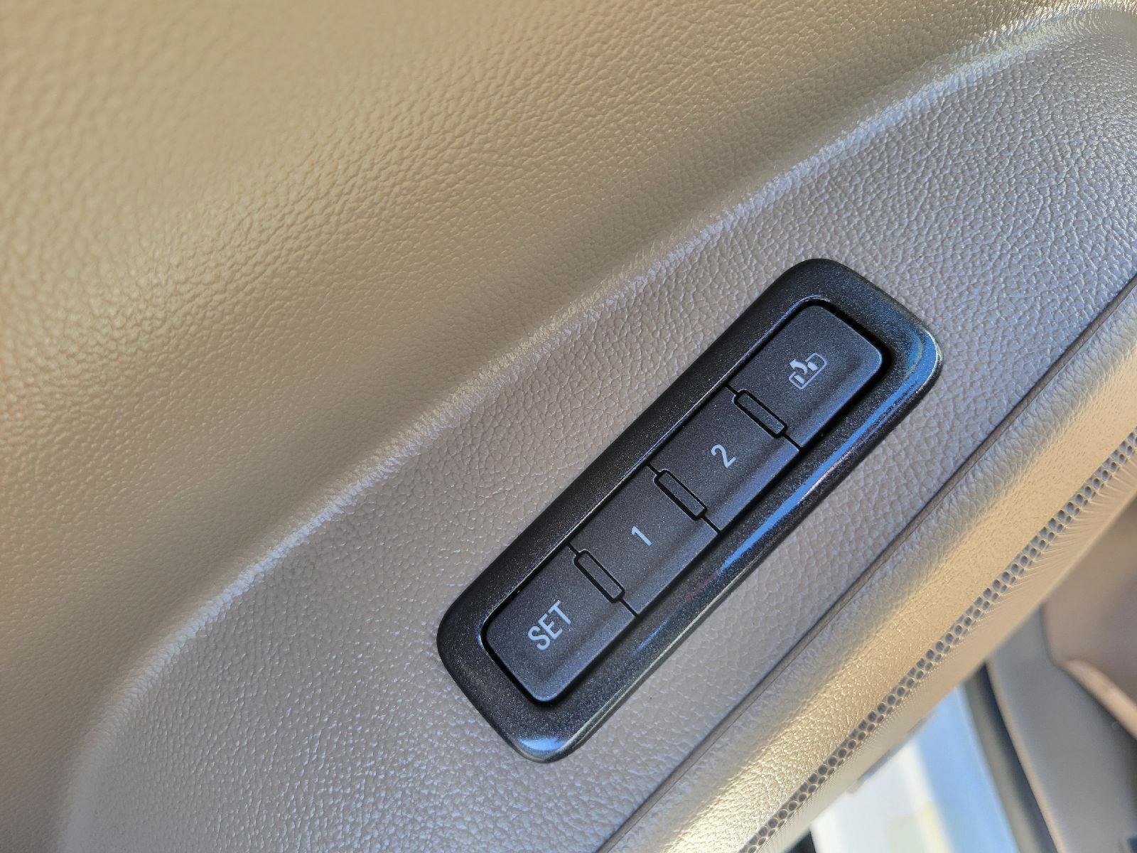 Used 2018 GMC Yukon SLT w/ Open Road Package AWD/4WD image 10