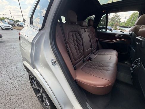 Used 2023 BMW X5 sDrive40i w/ M Sport Package RWD image 31