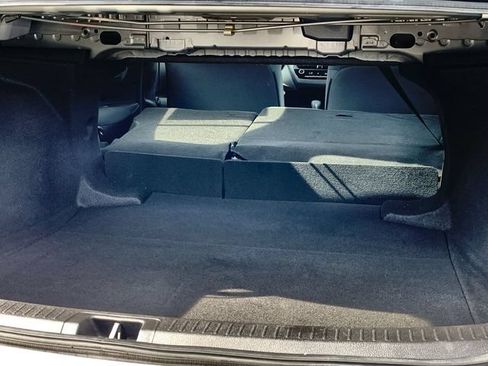 Used 2021 Toyota Corolla LE FWD image 39
