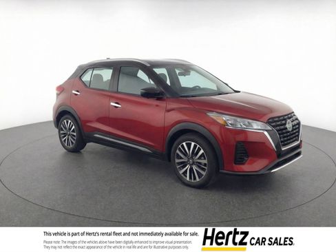 Used 2024 Nissan Kicks SV image 1