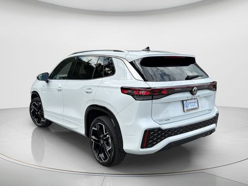 New 2026 Volkswagen Tiguan SEL R-Line AWD/4WD image 8