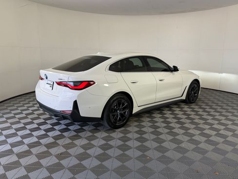 Used 2023 BMW i4 eDrive35 w/ Premium Package RWD image 9