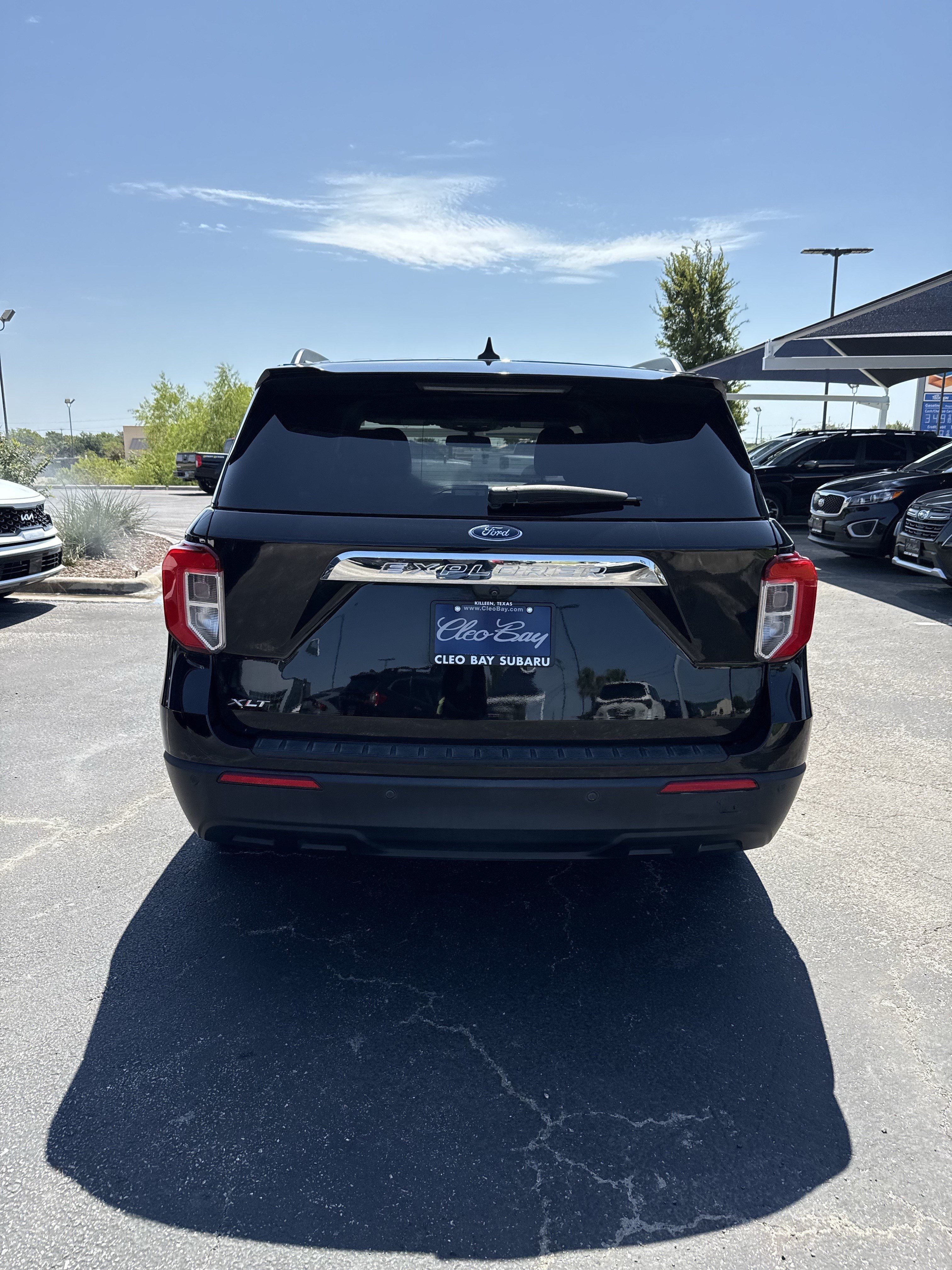 Used 2021 Ford Explorer XLT RWD image 6