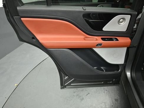 Used 2025 Lincoln Aviator Reserve w/ Equipment Group 201A image 23