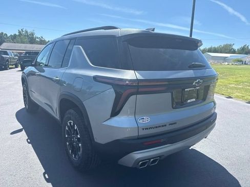 Used 2024 Chevrolet Traverse Z71 w/ Enhanced Driving Package AWD/4WD image 3