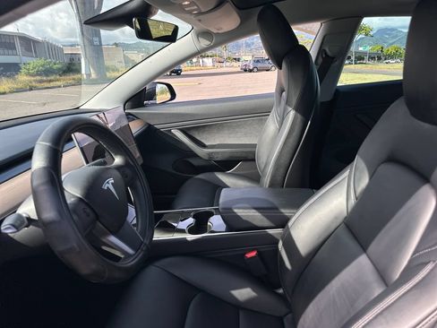 Used 2019 Tesla Model 3 Standard Range RWD image 12