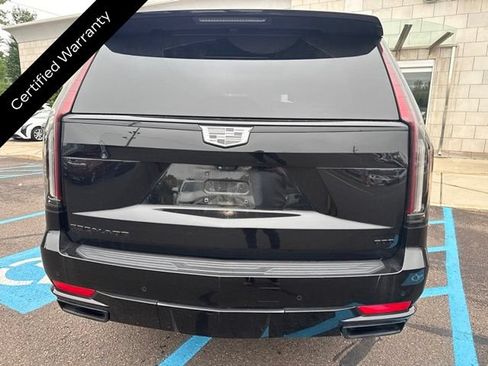 Used 2023 Cadillac Escalade Sport w/ LPO, ONYX Package AWD/4WD image 5