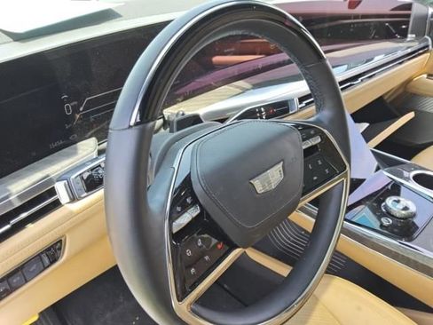 Used 2025 Cadillac Escalade IQ Sport 2 w/ LPO, ONYX Package AWD/4WD image 3