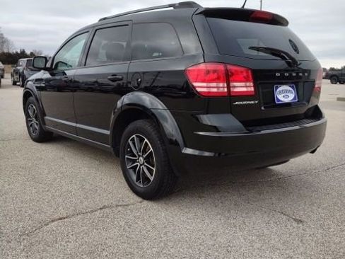 Used 2018 Dodge Journey SE w/ Blacktop Package image 3