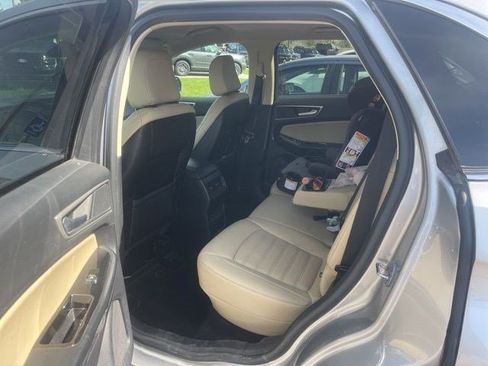 Used 2020 Ford Edge SEL w/ Convenience Package image 7