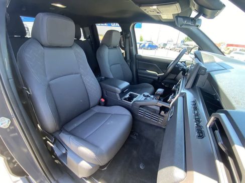 Certified 2024 Toyota Tacoma SR5 AWD/4WD image 23