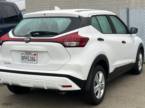 Used 2024 Nissan Kicks S image 2