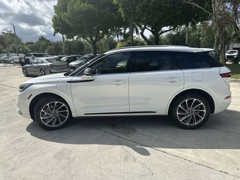 Used 2022 Lincoln Corsair Grand Touring AWD/4WD image 14