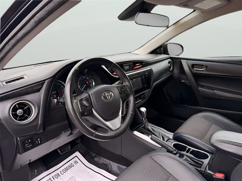 Used 2017 Toyota Corolla SE w/ Carpet Mat Package (TMS) image 10