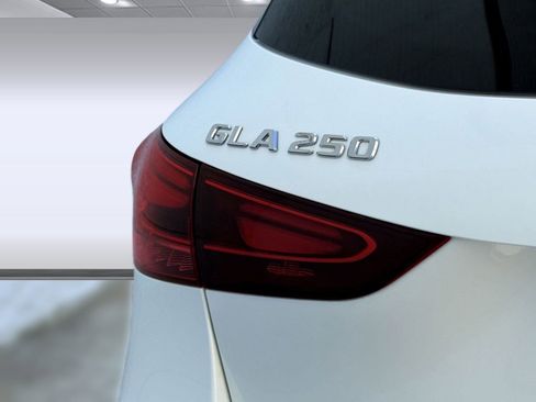 New 2025 Mercedes-Benz GLA 250 image 13
