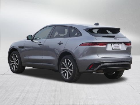 Used 2025 Jaguar F-PACE R-Dynamic S image 3