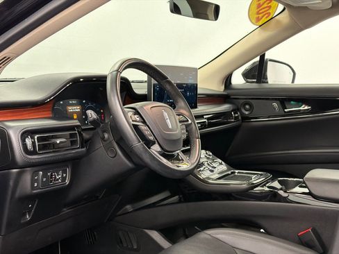 Certified 2022 Lincoln Nautilus Reserve w/ Equipment Group 201A image 16