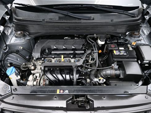 Used 2022 Hyundai Venue SE w/ Cargo Package image 15