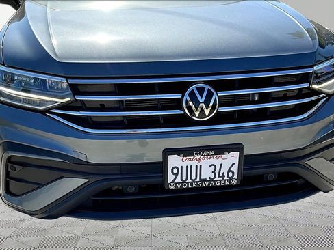 Used 2023 Volkswagen Tiguan SE AWD/4WD image 31