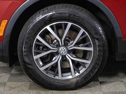 Used 2018 Volkswagen Tiguan SE AWD/4WD image 20